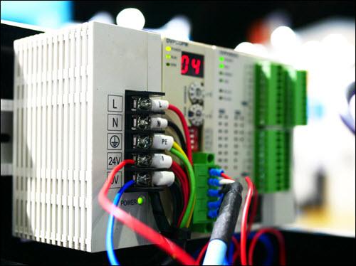 What Are the Essential Elements of a PLC System? | PLC Technician